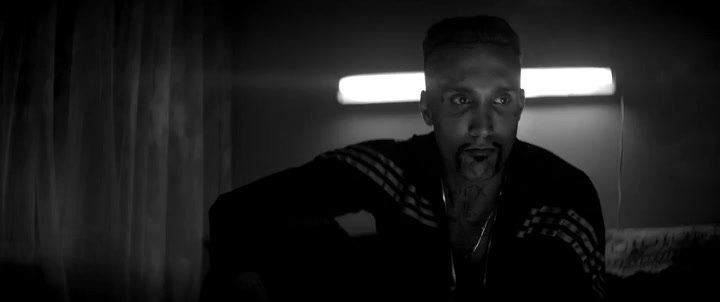 A_Girl_Walks_Home_Alone_at_Night.mkv