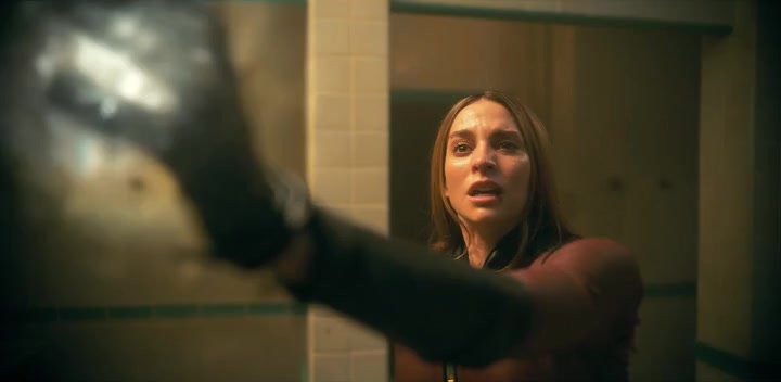 The Umbrella Academy S03 E04 Webrip 70p Hindi English 480p Msubs(1)